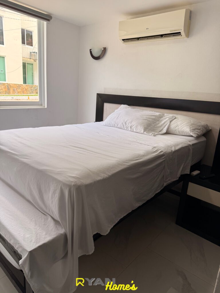 4BC059F1-CBE6-4350-9723-A8C3C91DBD67