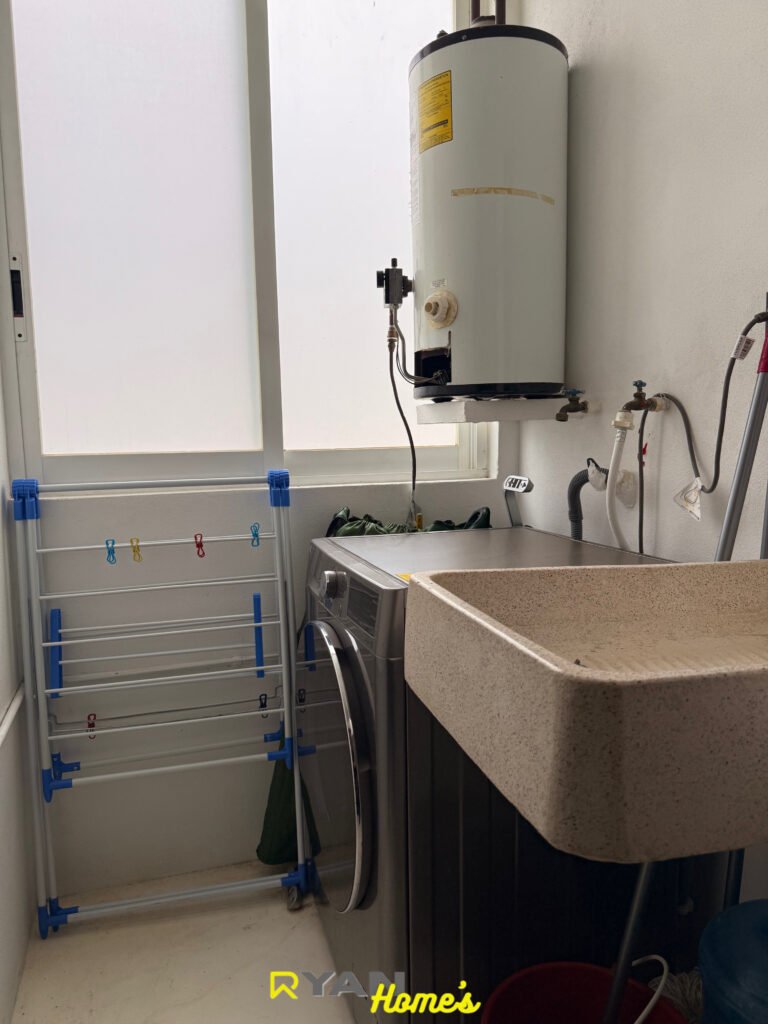 C821E781-3944-47A7-828A-DE9942F7A353