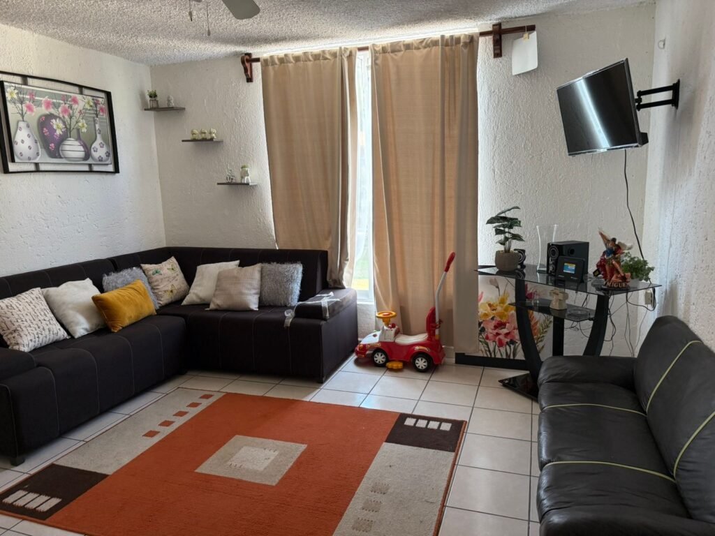 1c7f6d67-c661-4f0e-8971-ea7a730e437e