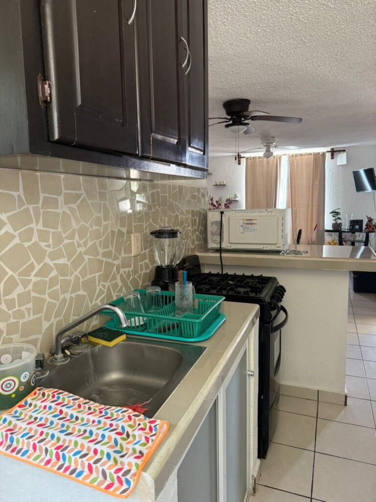 6107a229-5db9-444e-8212-f8aaacb3a449