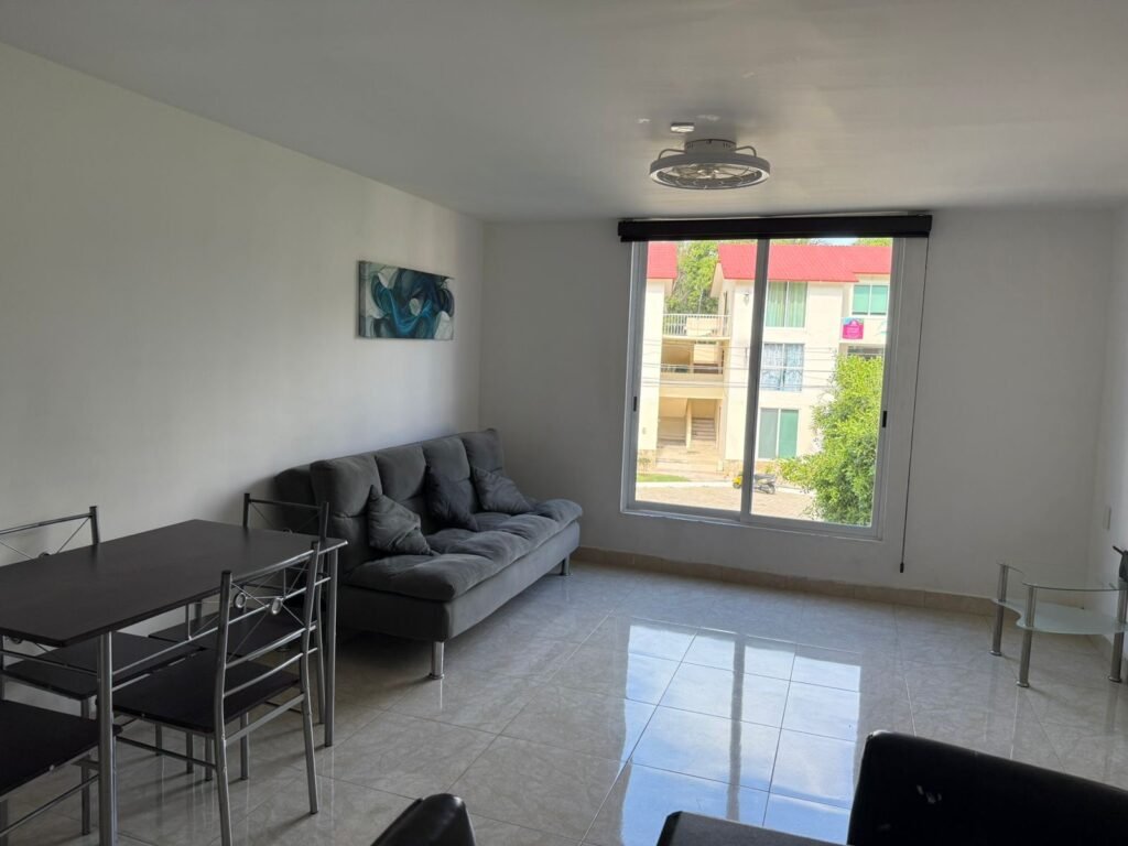 7acb09d8-200d-4bfb-b65c-330f39df895e