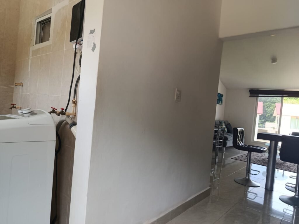 8e53b17c-2b6f-407b-a7f6-8b5b907899cf