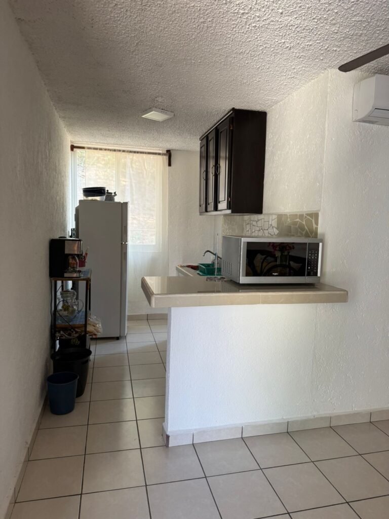 c1085d76-0c0d-4436-b12c-613d7c88eeaa