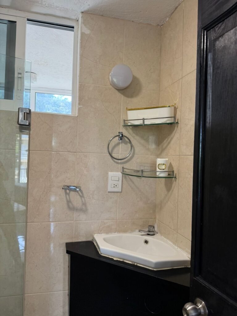 c80a80a1-7012-41da-b57c-acf015d8f4a6