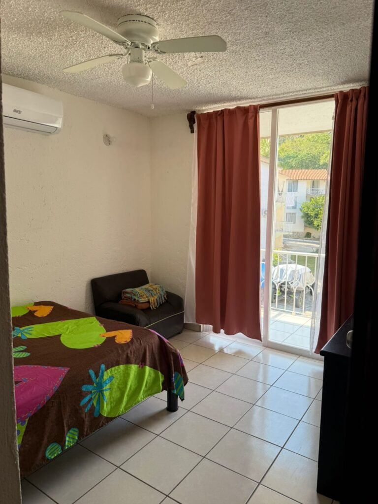 d990a072-555b-4a93-8d2c-29da8a1da45c