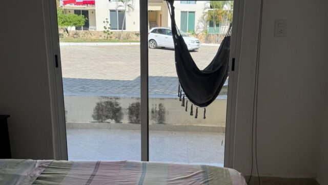 de0b47e9-7ba5-4a07-94b4-09cef6c5b625