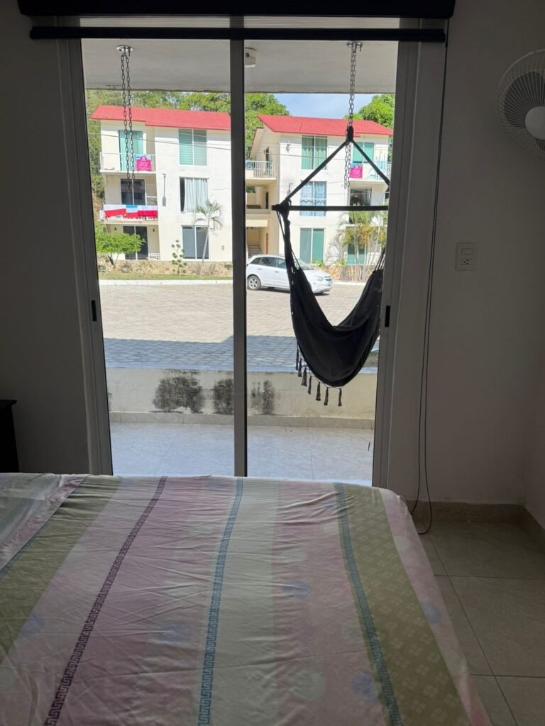 de0b47e9-7ba5-4a07-94b4-09cef6c5b625