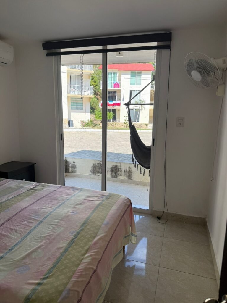 fff43093-dfde-4e48-8e57-f6951105d78f